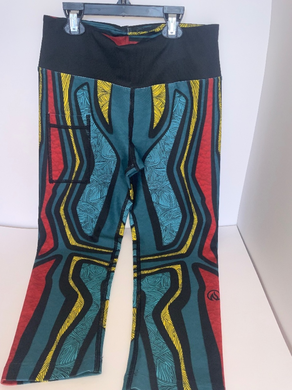 INKnBURN Women’s “Turtle” Capris Limited edition Running/Endurance sport Size 0